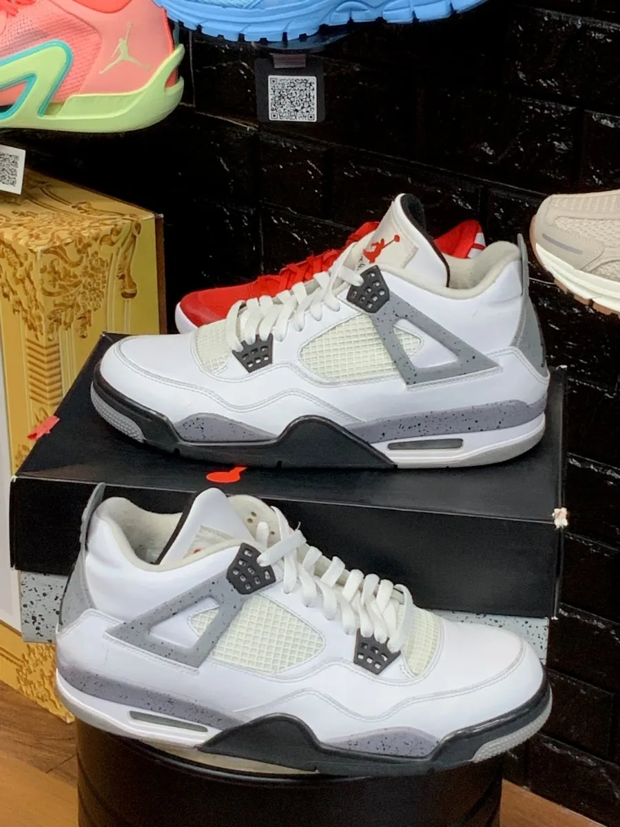 Air Jordan 4 Retro OG 'White Cement' 2016 - Gently Enjoyed (Used) Men 10.5