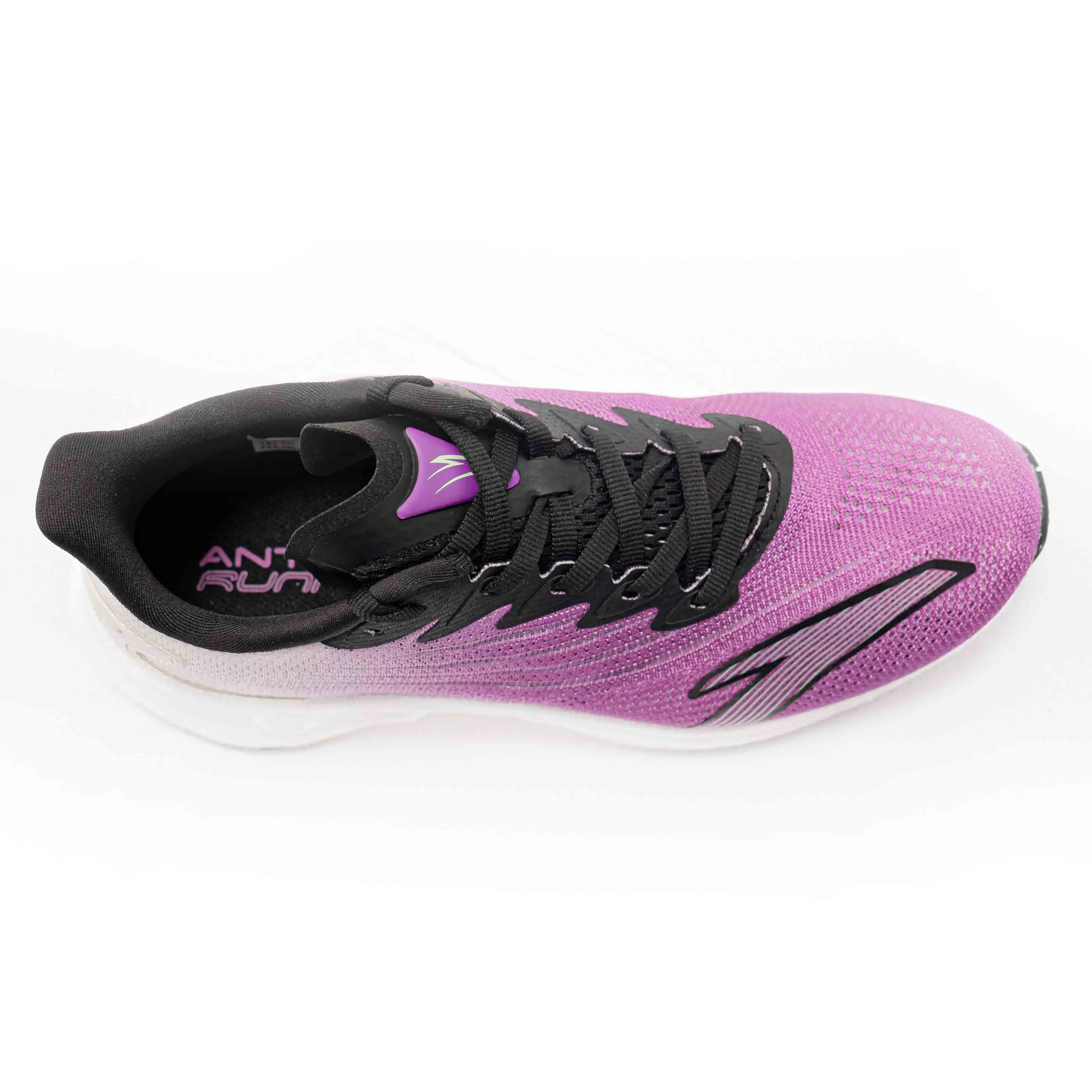 RUNNING SHOES